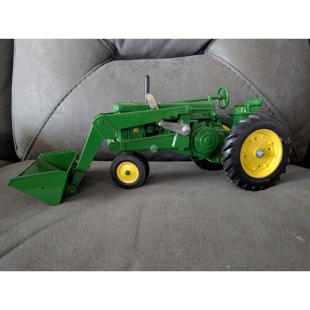 Ertl John Deere 70 Tractor with Front End Loader Diecast Metal Toy Green 2591